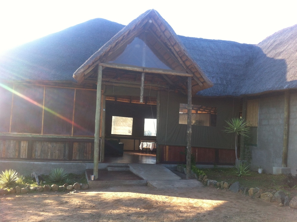 Lion Roars Lodge 24/46