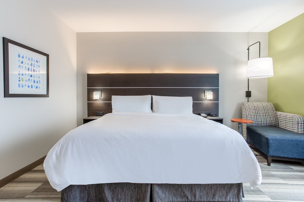 Holiday Inn Express & Suites Ottawa 19/50