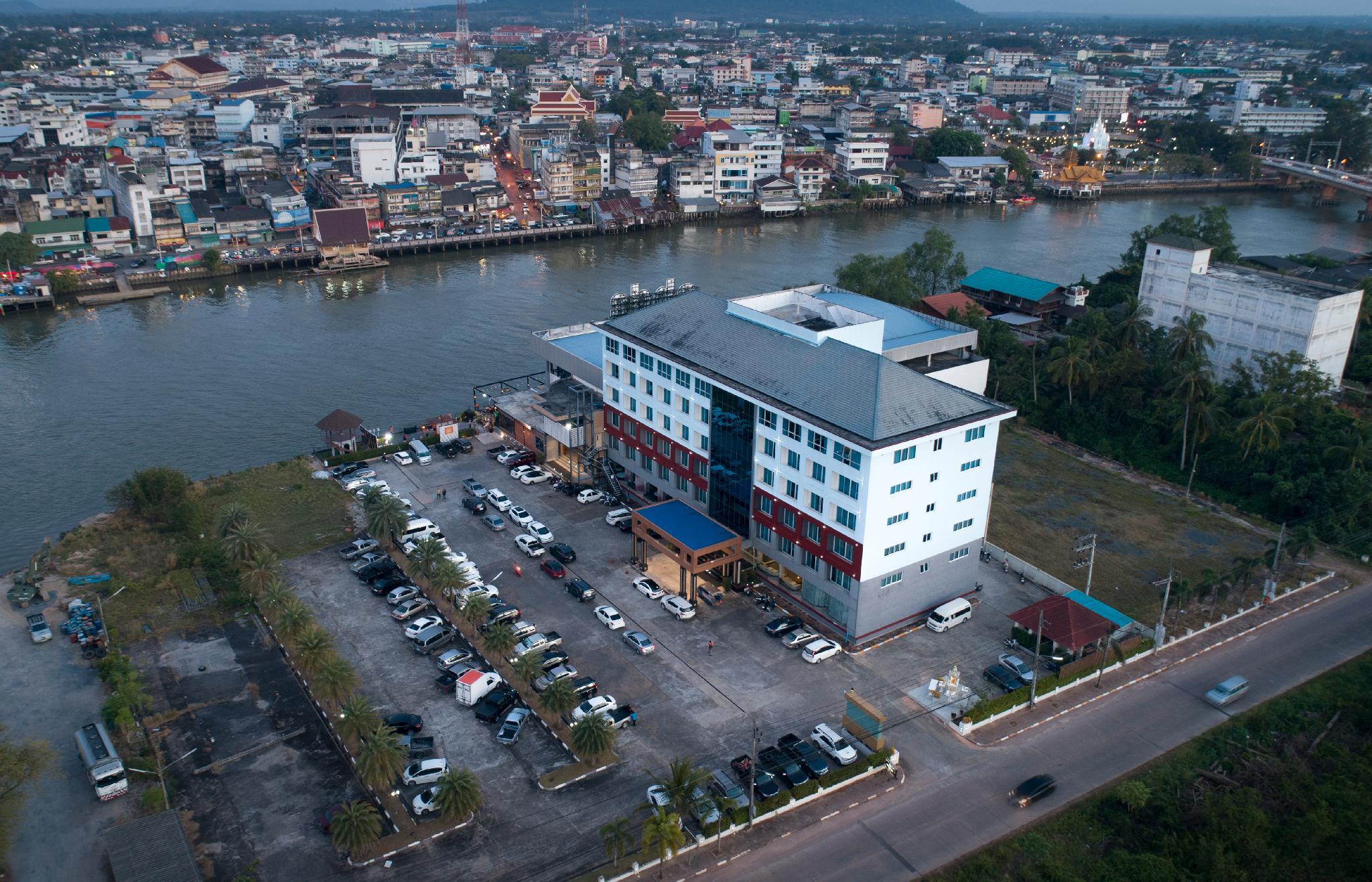 CBD 2 Hotel 11/46
