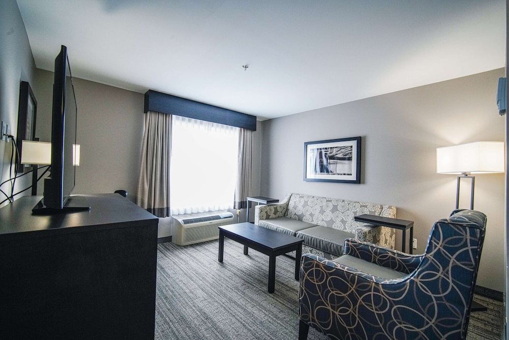Best Western Plus Chocolate Lake Hotel 48/80