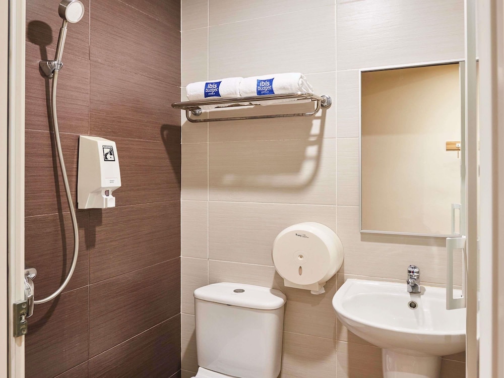Ibis Budget Singapore West Coast 62/63