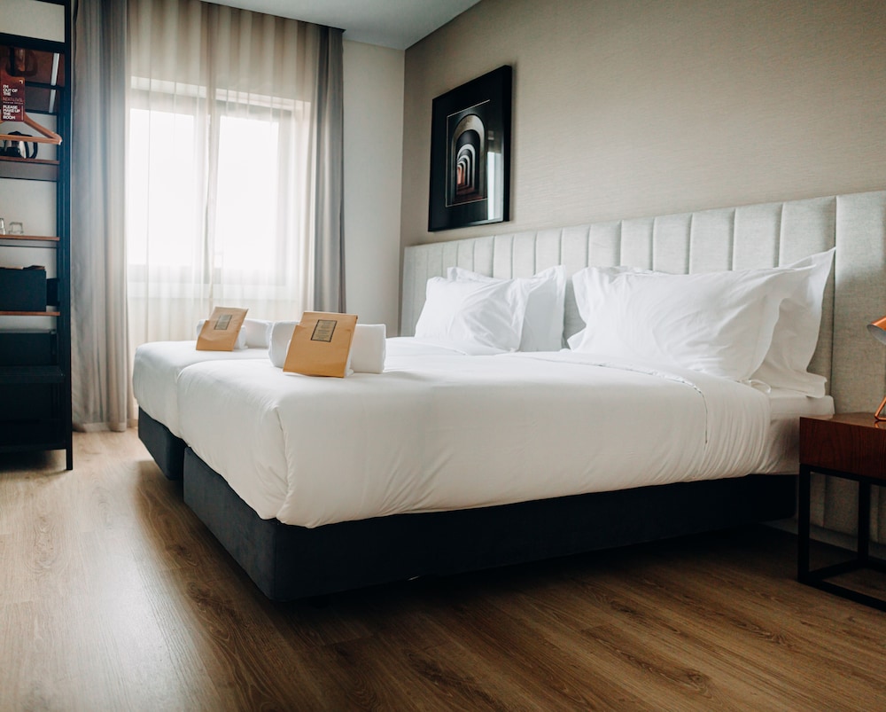 Next Level Premium Hotel 15/60