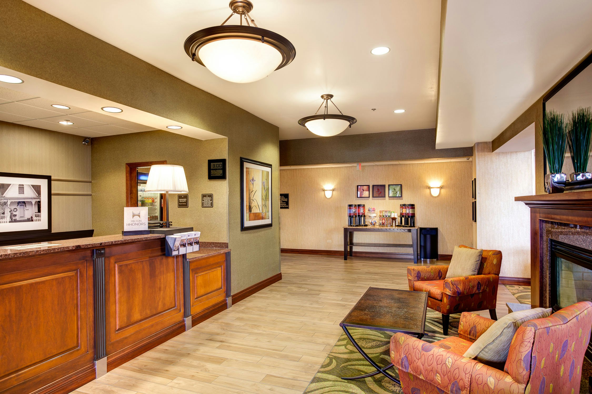 Hampton Inn Suites Addison 15/58