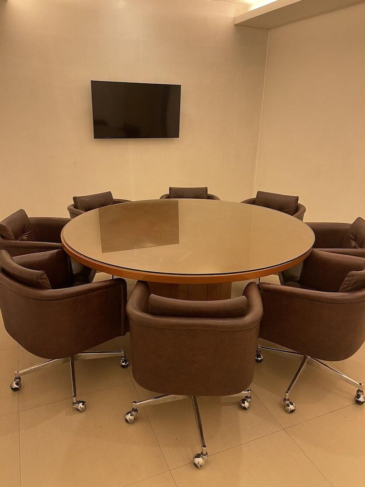 Wow Budget Hotel Cubao 40/54