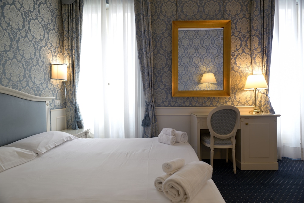 STANDARD, DOUBLE OR TWIN BED