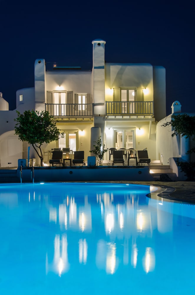 Naxian Queen Luxury Villas And Suites 1/77