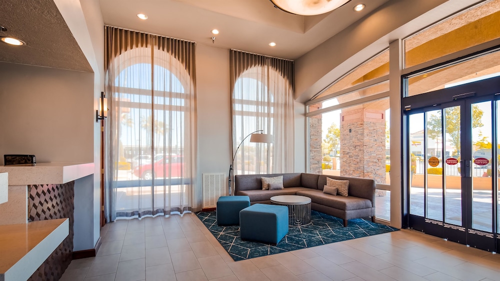 Best Western Plus Executive Inn & Suites 26/33