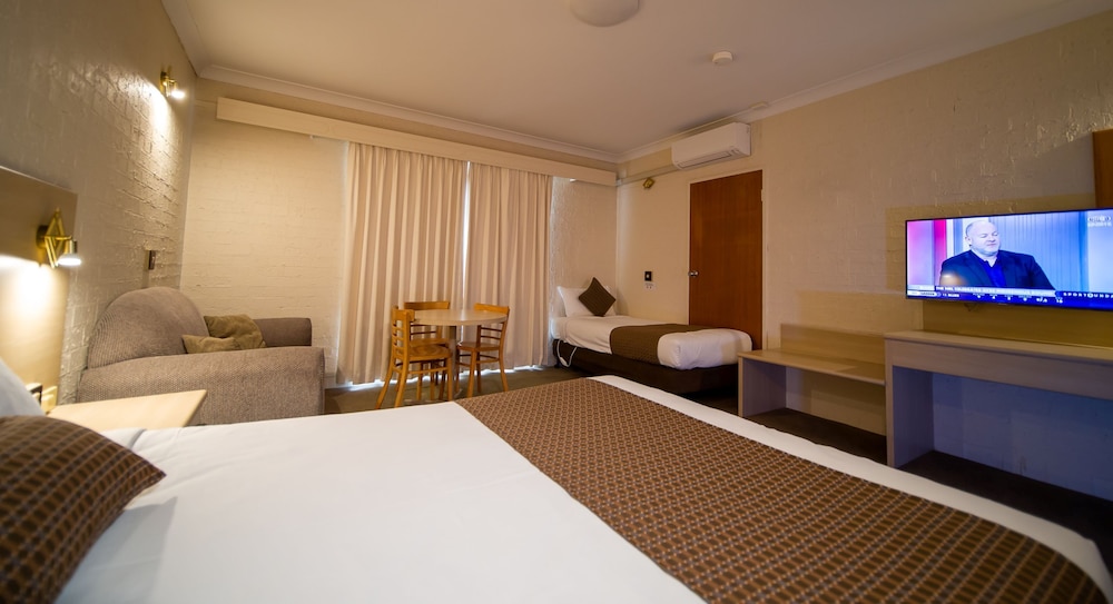 Hamiltons Townhouse Motel 24/51