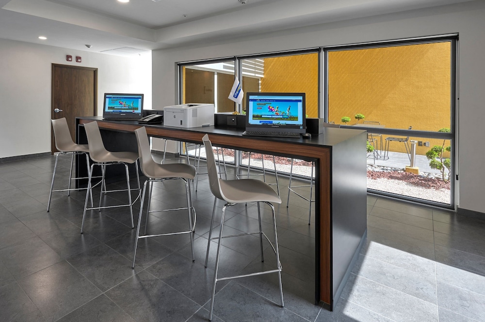 City Express by Marriott Monterrey Lindavista 48/51