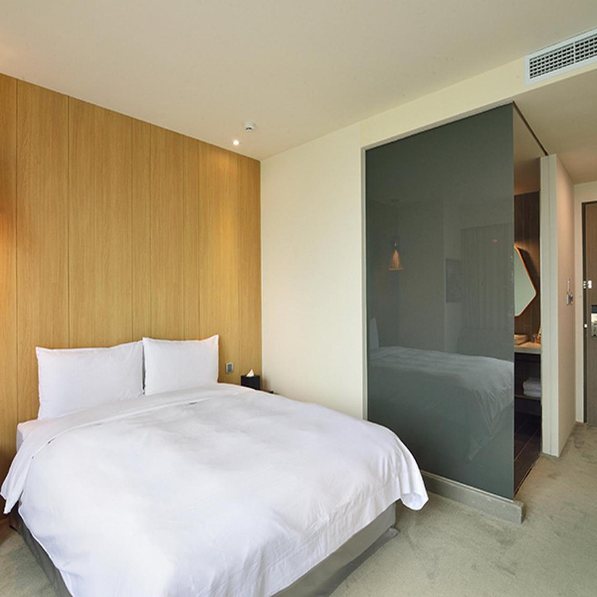 Standard, Double Bed