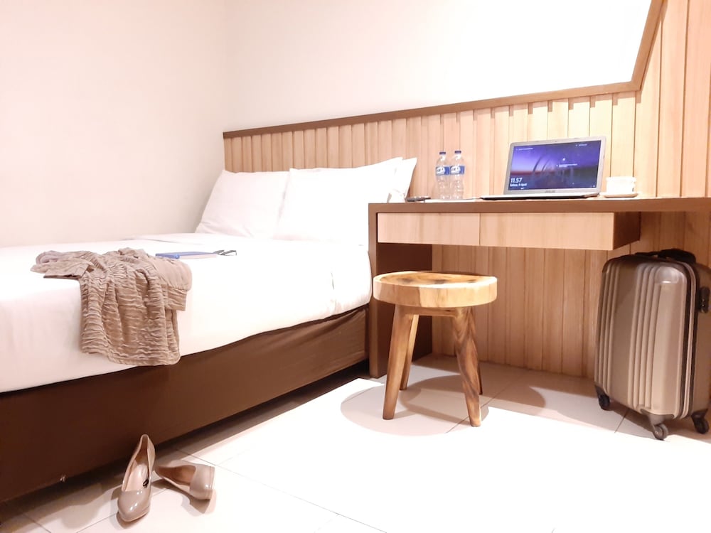 Hotel Pantes Kota Lama Semarang 12/29
