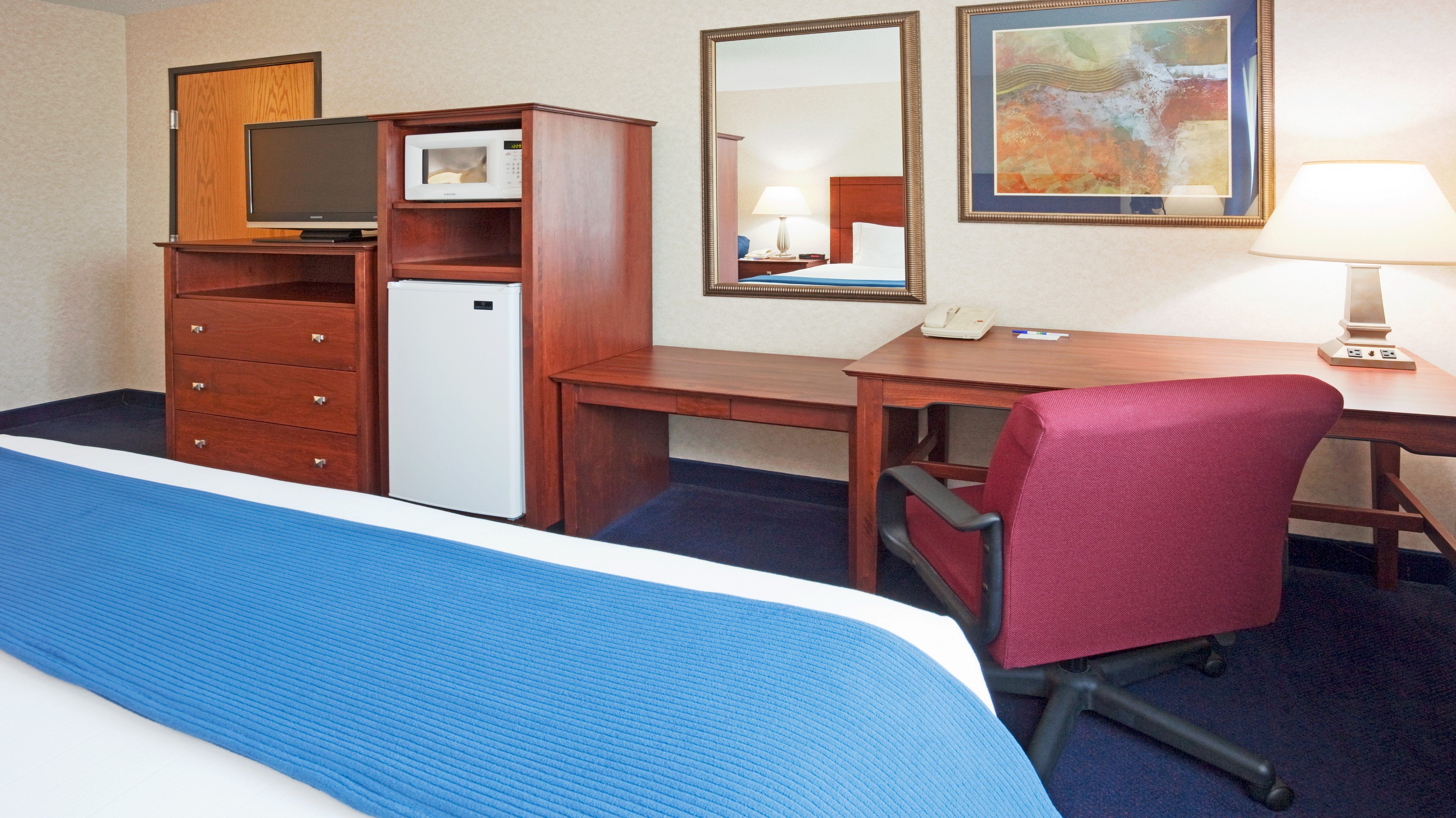 Holiday Inn Express Deforest Madison Area, an IHG Hotel 64/65