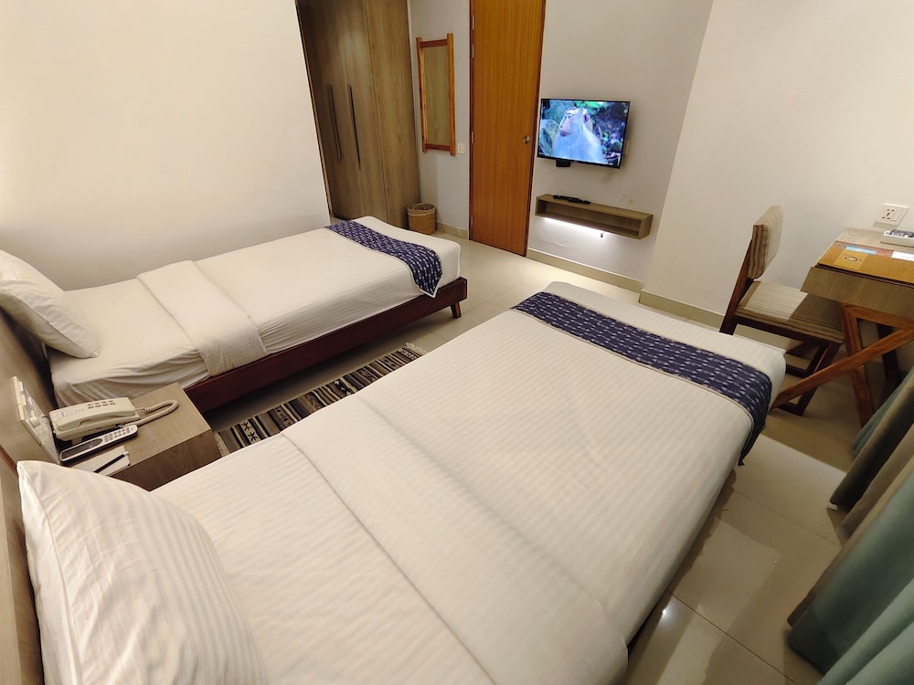 Hotel Nandini 25/70