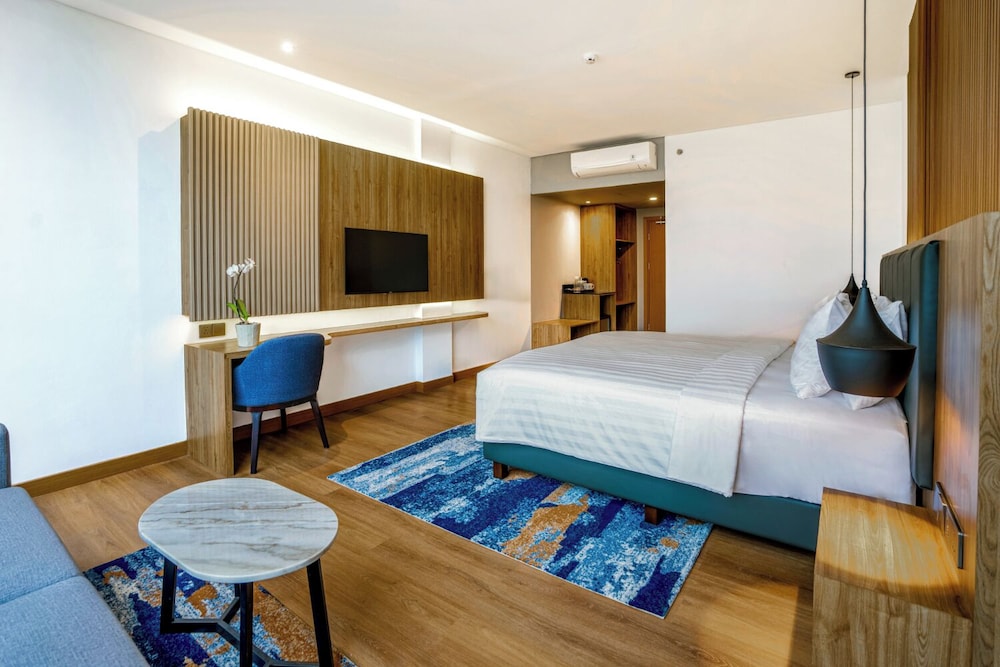 Aston Emidary Bangka Hotel and Conference Center 34/57