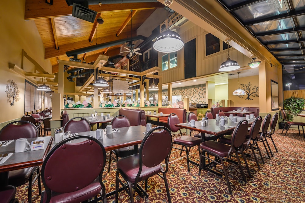 Canadas Best Value Inn Whitecourt 36/51