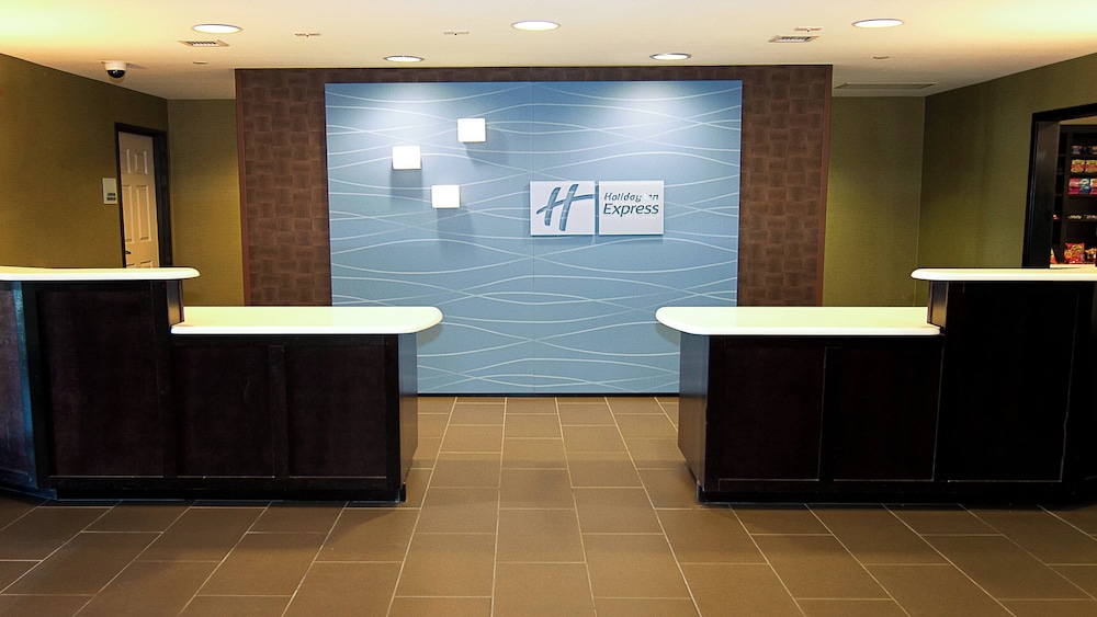 Holiday Inn Express Hotel And Suites Wichita Northeast 2/35