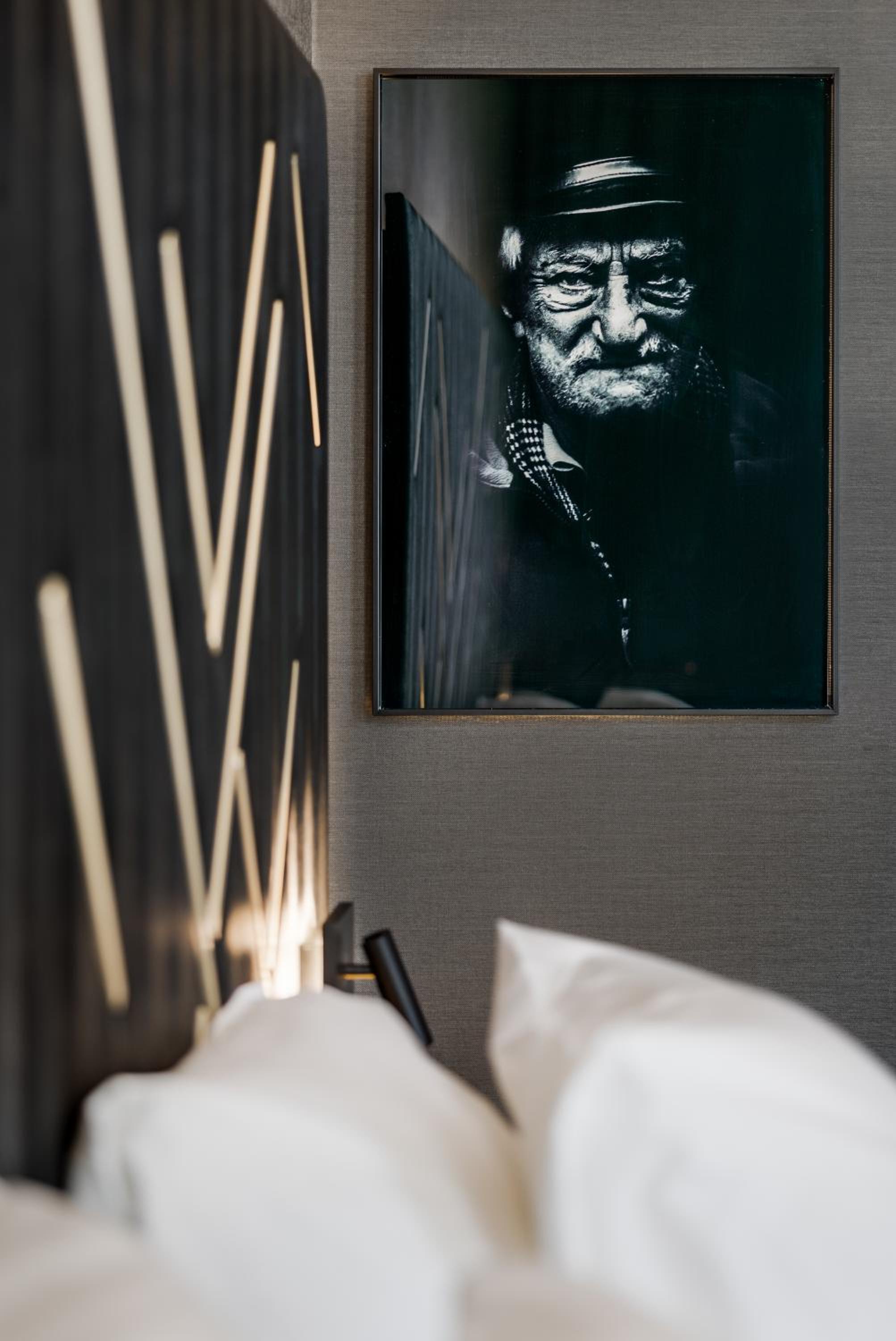 Marin, Classic, Petite, Double Bed, Le Marin Hotel Rotterdam City - Handwritten Collection 2/9