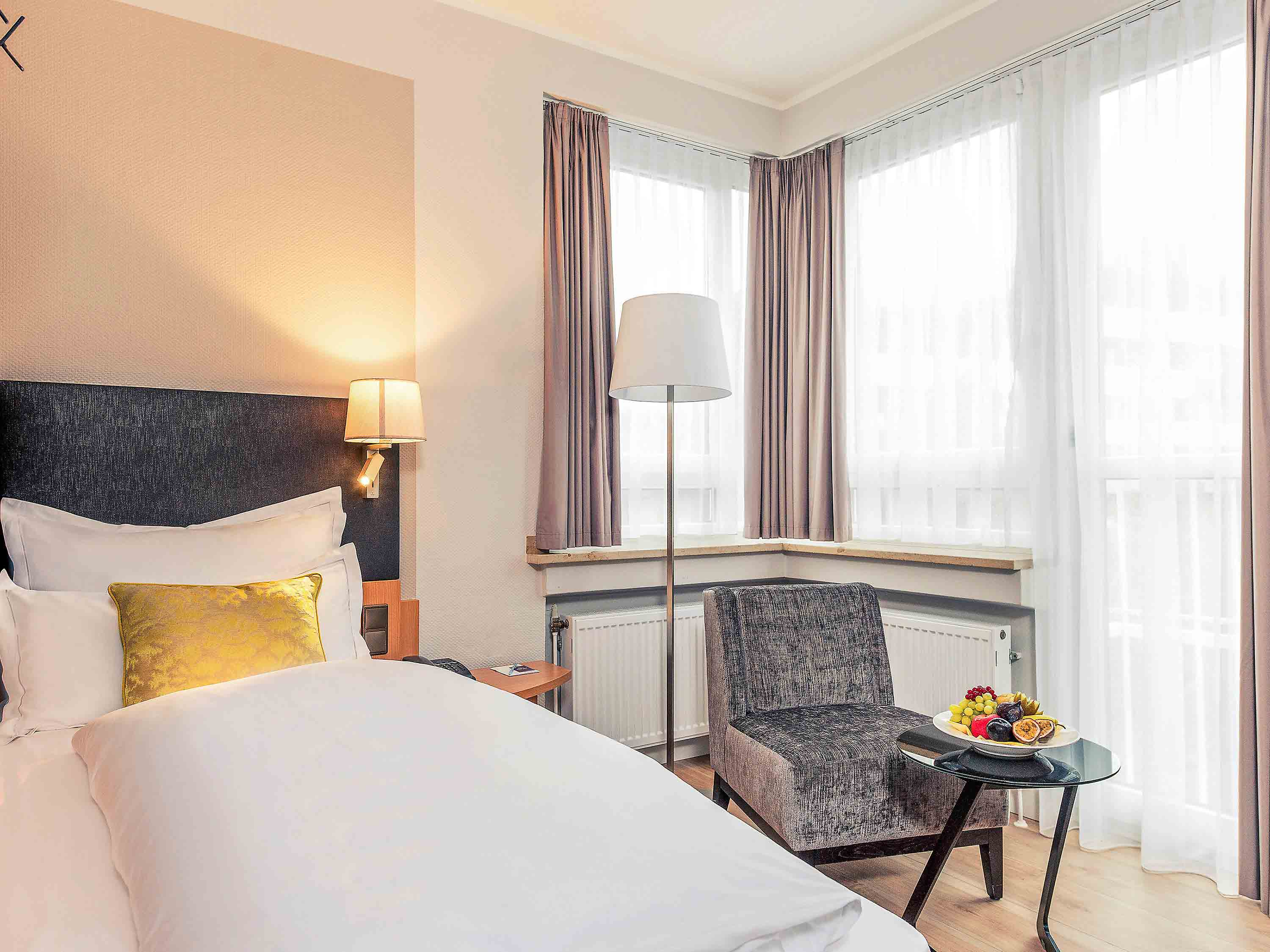 STANDARD, SINGLE BED