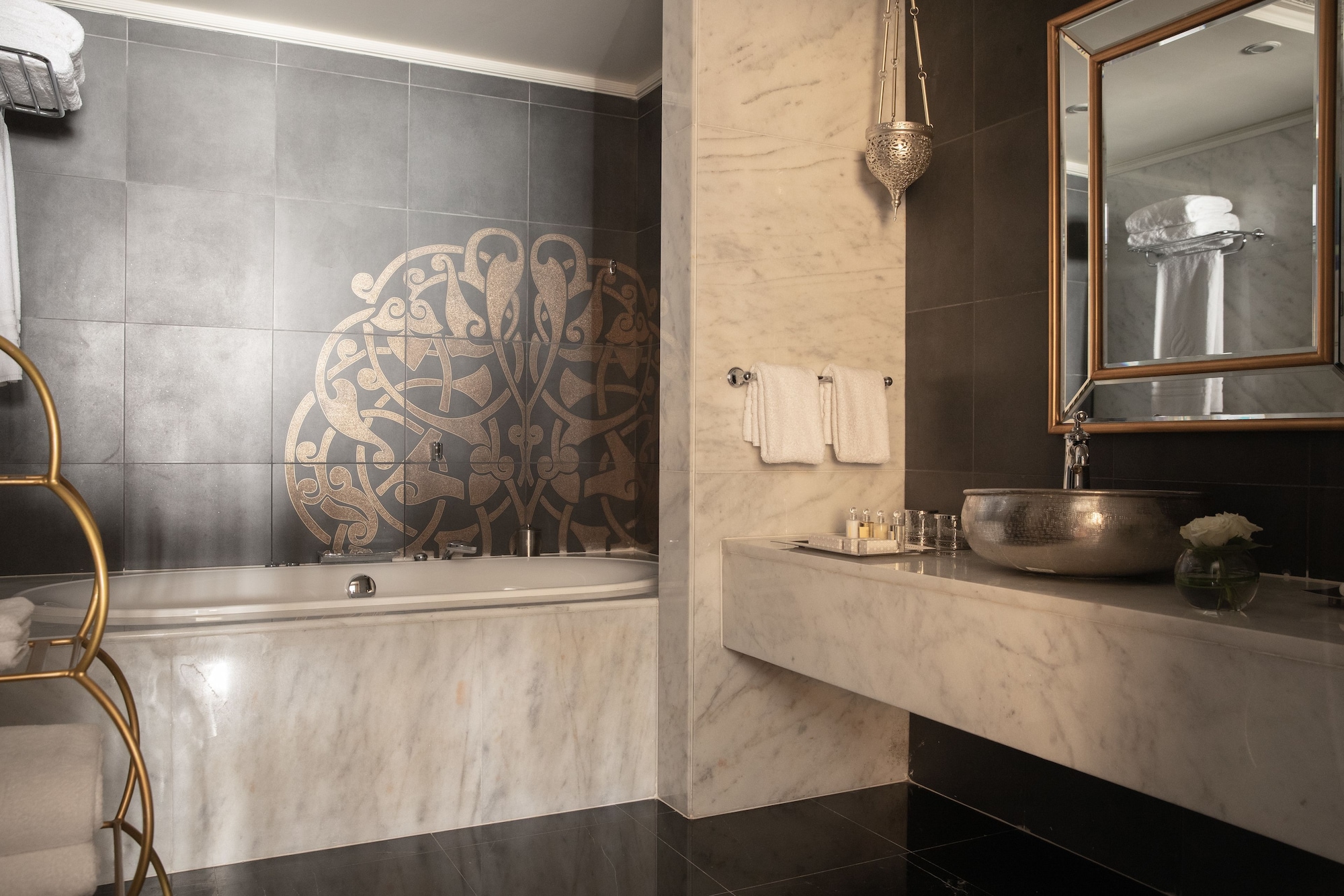 1 Bedroom, Imperial, Spa, Suite, King Bed, Club Lounge Access، Jumeirah Zabeel Saray Dubai 2/4