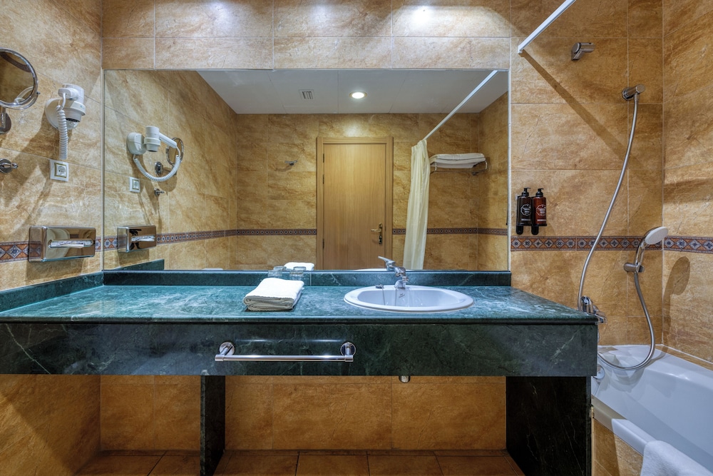 Senator Cadiz Spa Hotel 31/71