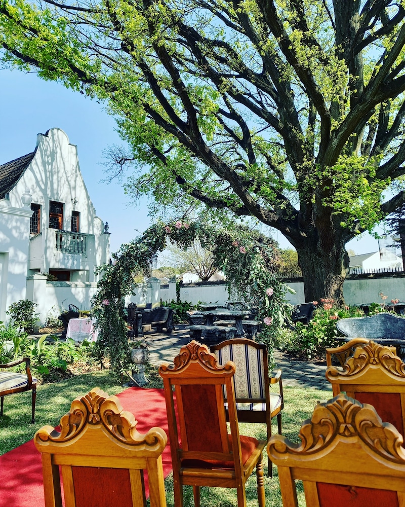Oak View Manor 33/50
