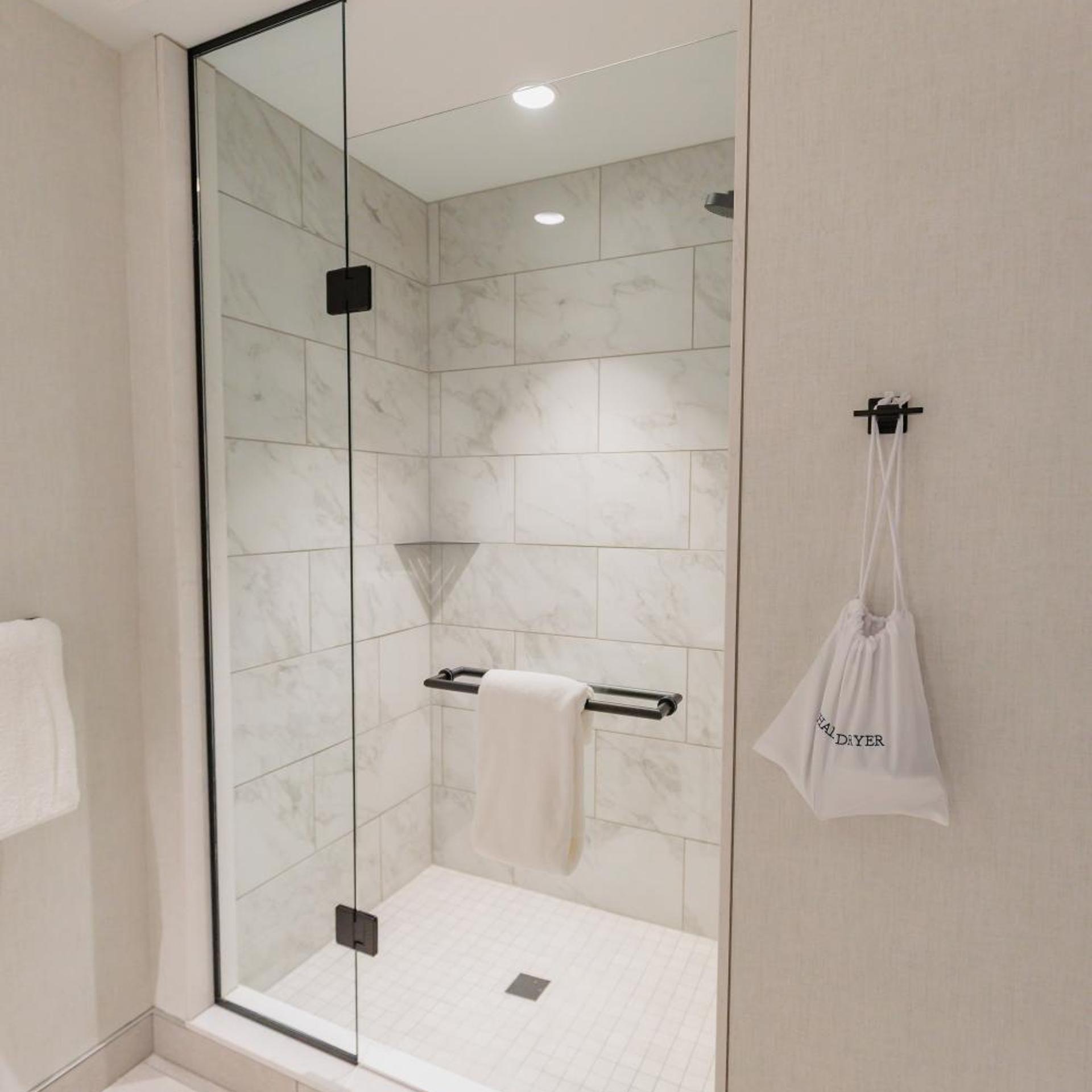 Highpoint Hotel 50/50