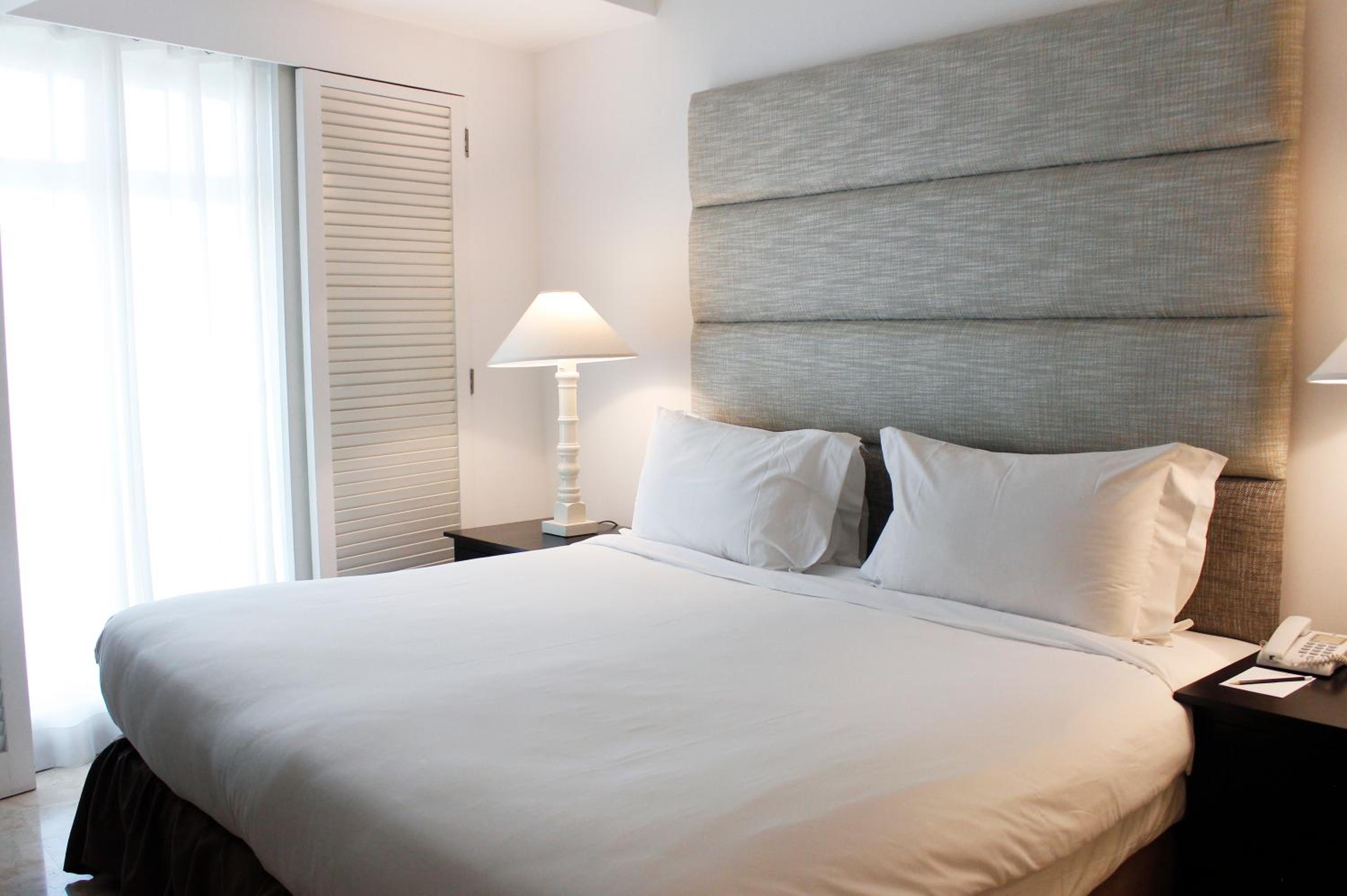 1 BEDROOM, SUITE