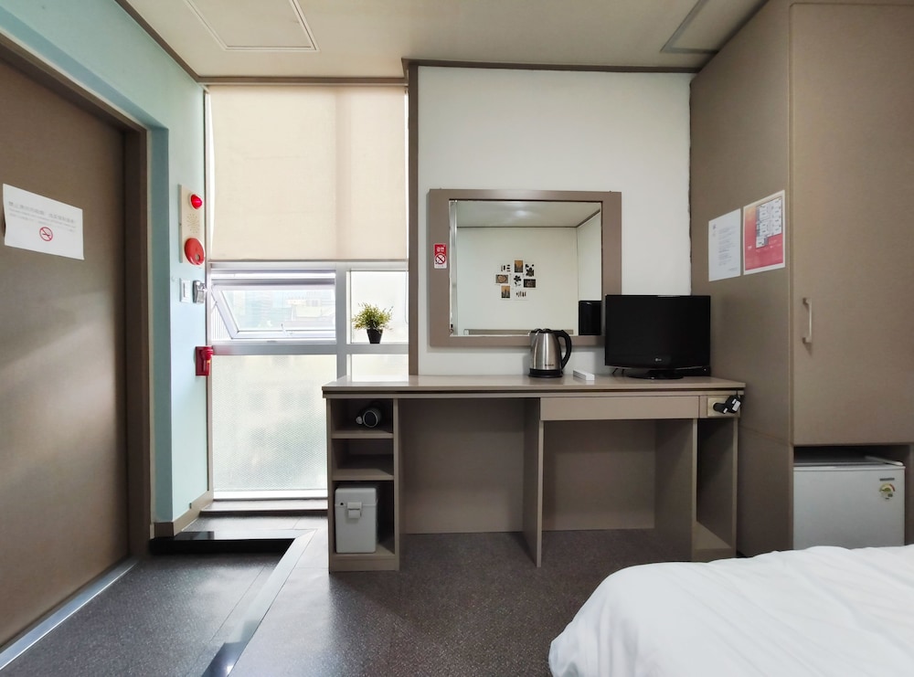 OYO Hostel Myeongdong 2 12/75
