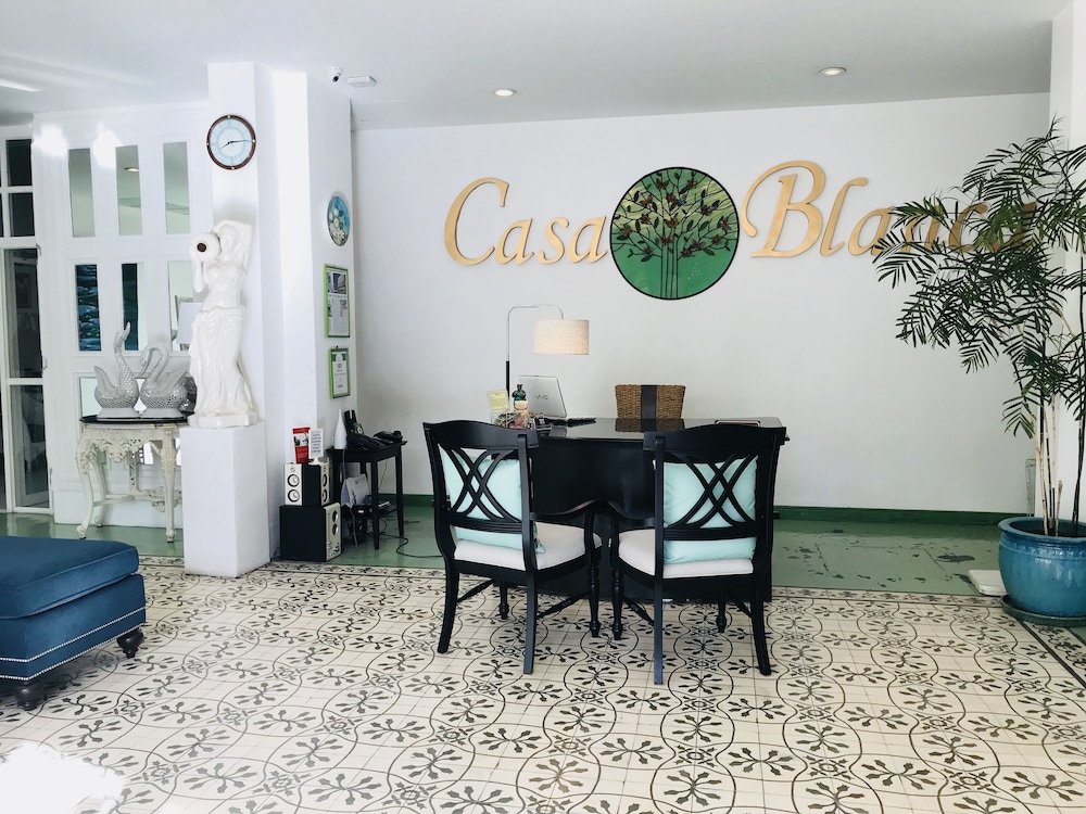 Casa Blanca Boutique Hotel 56/73