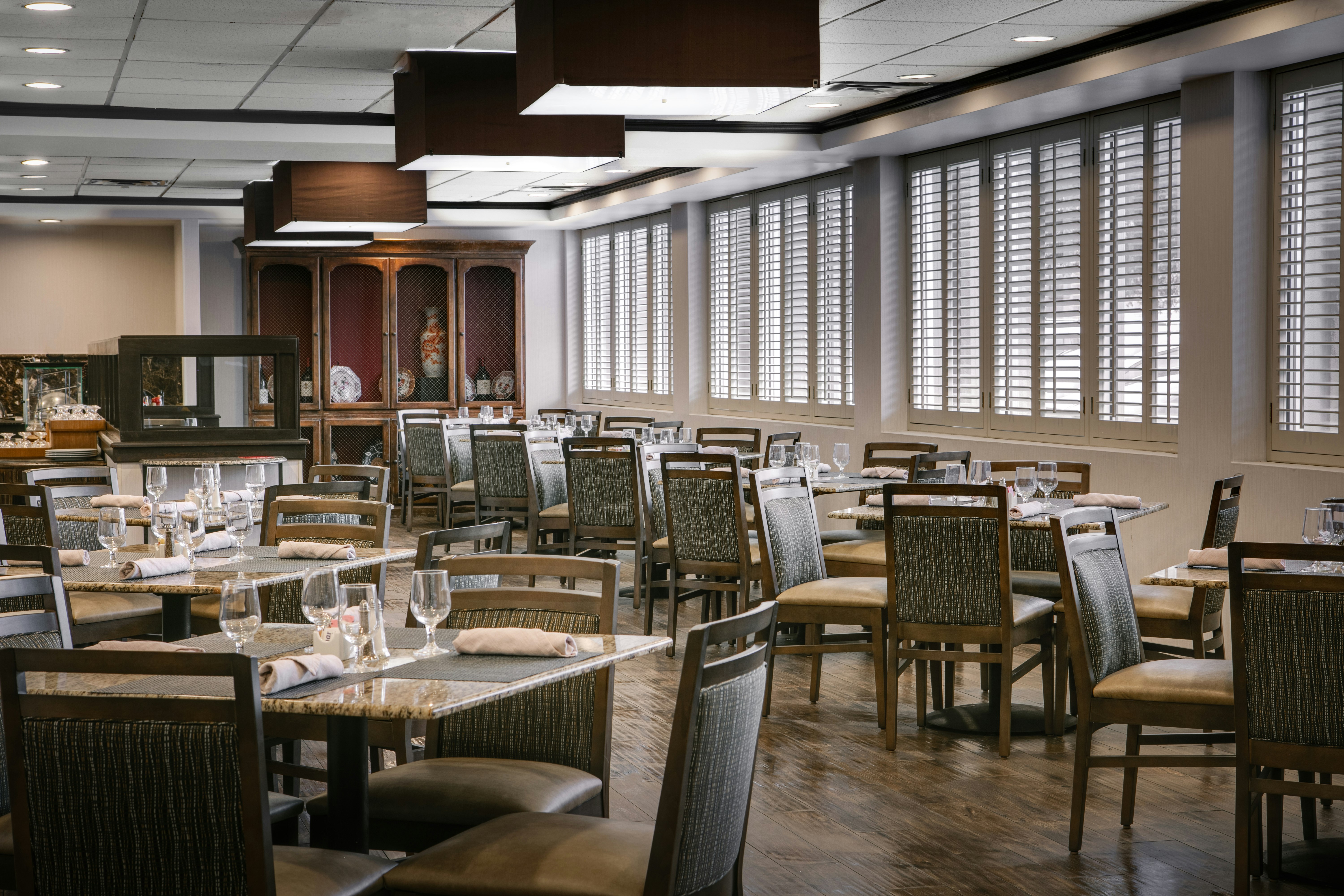 Doubletree By Hilton Dallas Market Center 16/17