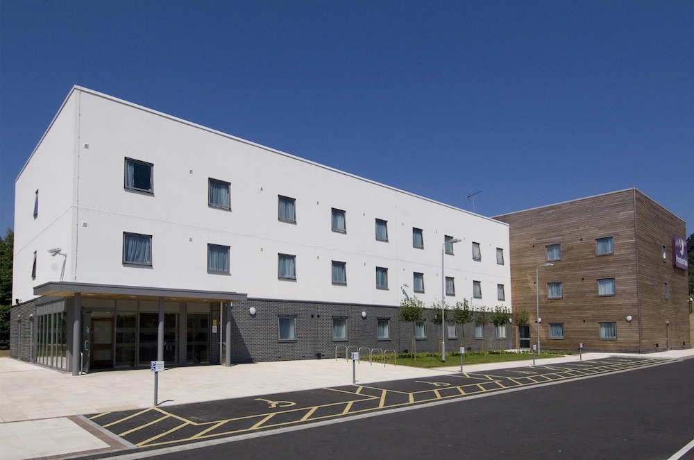 Premier Inn Ashford (Eureka Leisure Park) in Kennington