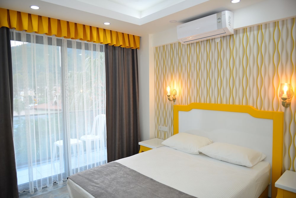 Alara Hotel 8/42