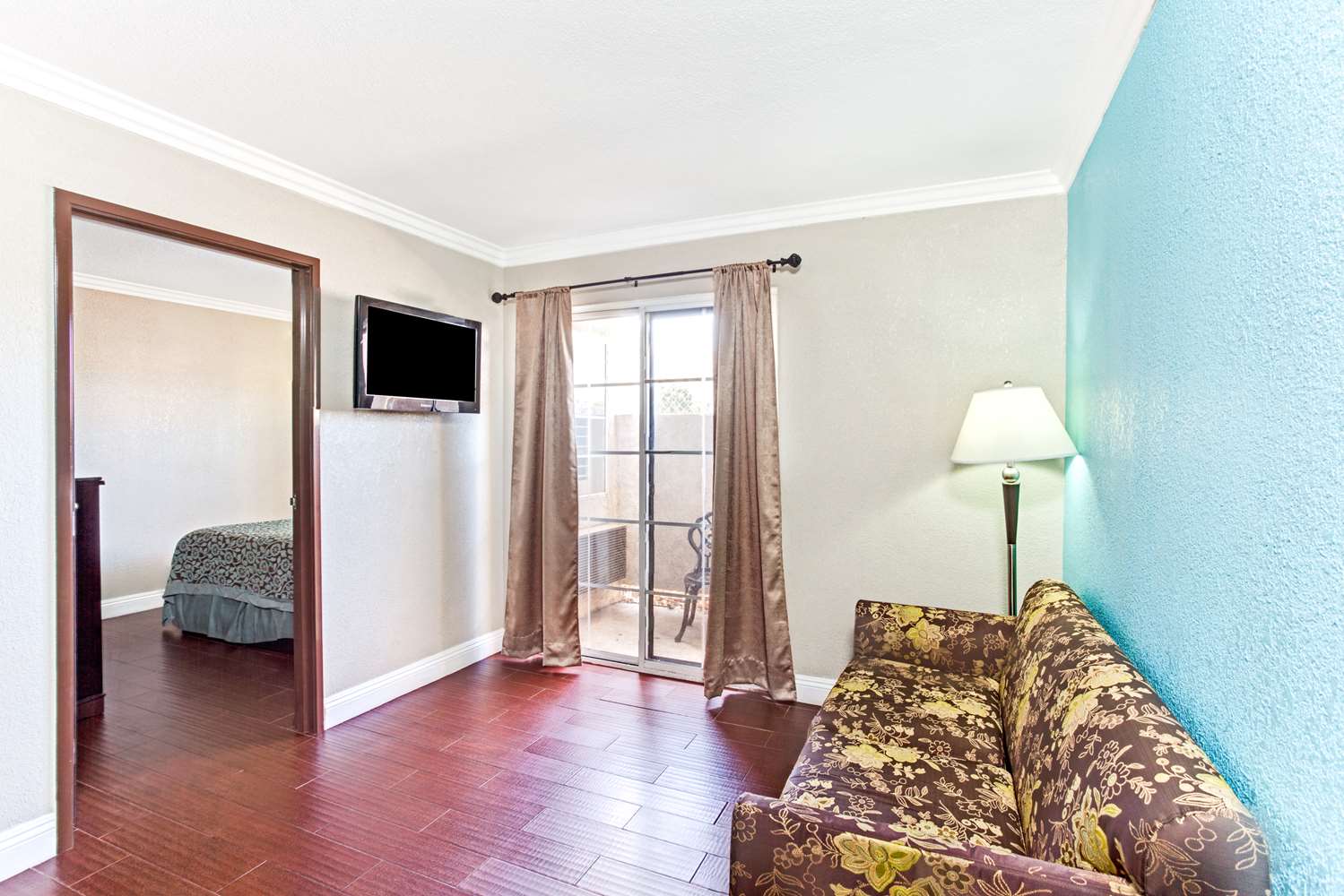 Cabana Inn & Suites 13/22