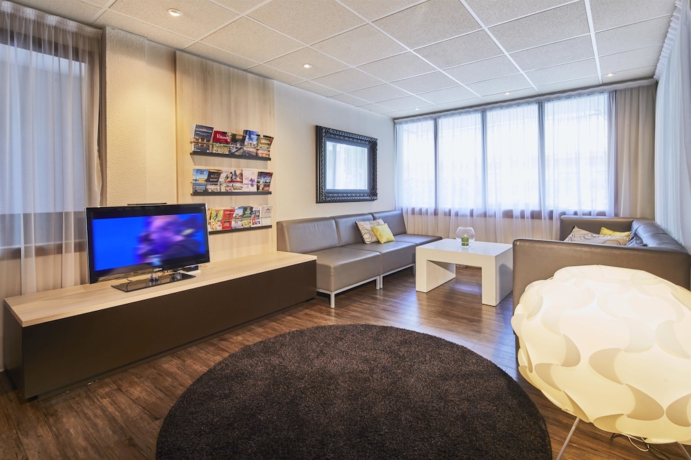 Hotel Kyriad Tours Sud - Chambray Les Tours 41/49