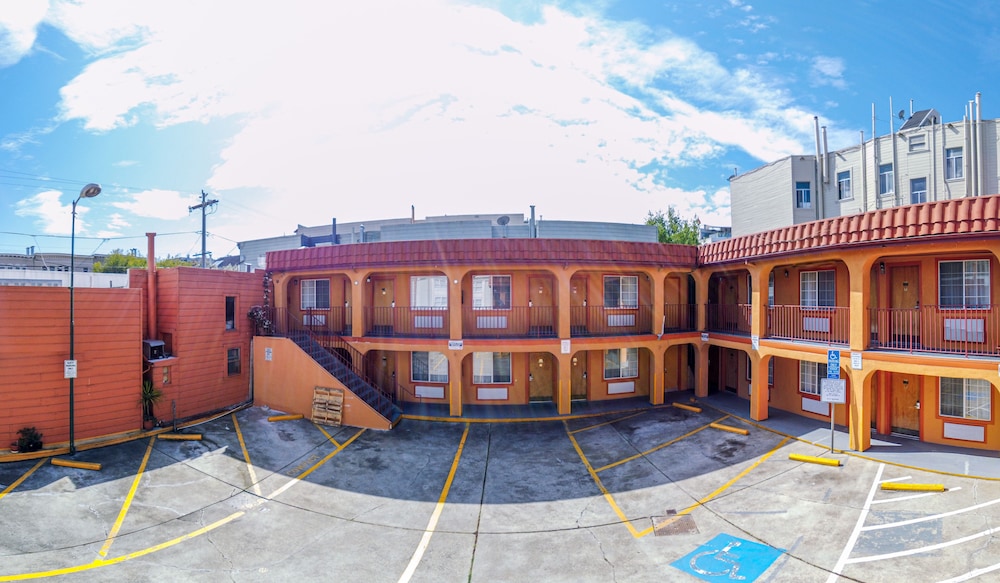 Inn At Golden Gate 2/51