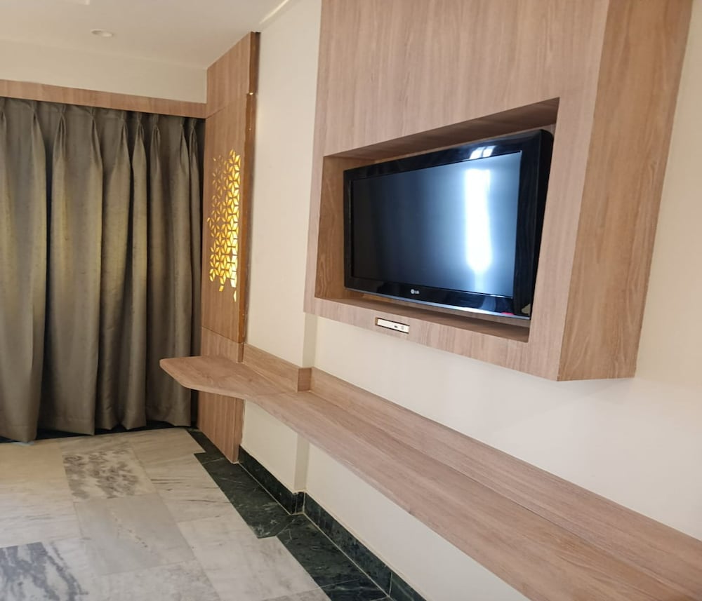 Capitol Residency 38/48