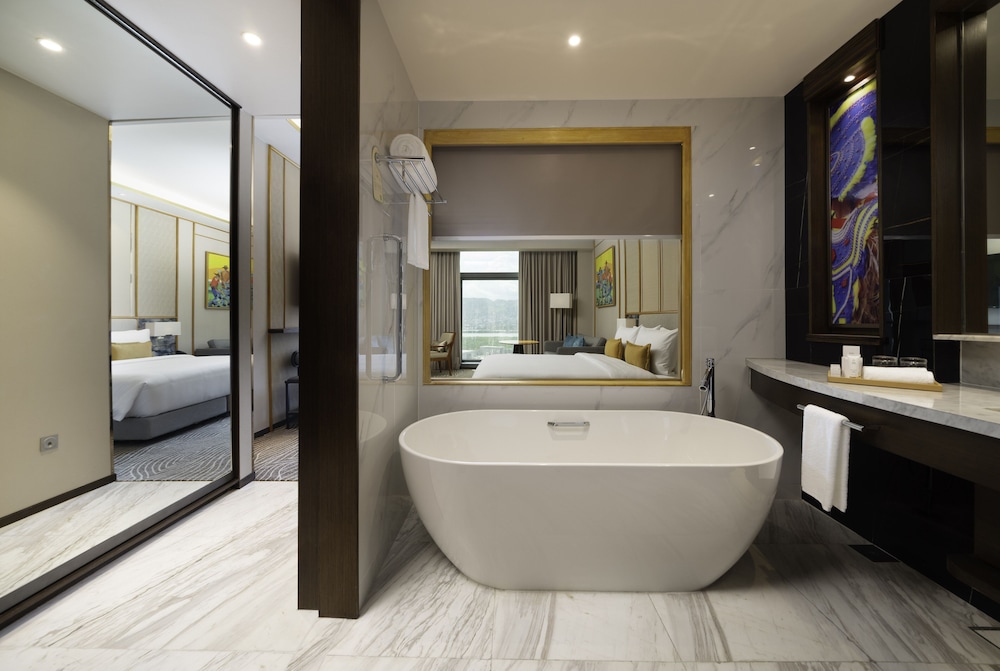 Fili Hotel at NUSTAR Resort & Casino Cebu 50/53