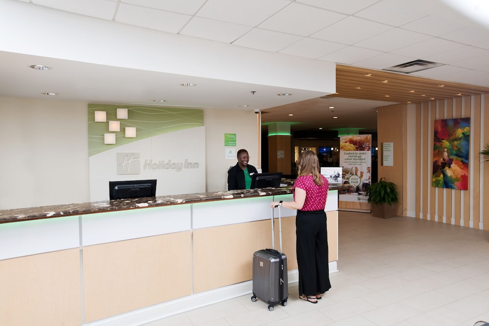 Holiday Inn Birmingham-Airport 8/63