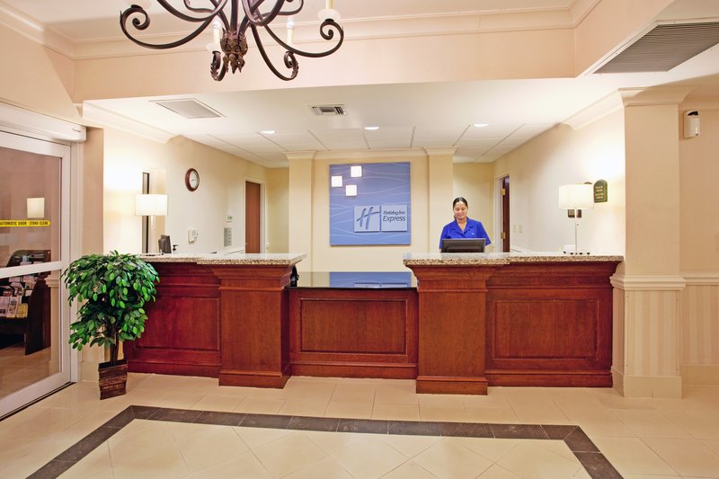 Holiday Inn Express Hotel And Suites Camden I20 Hwy 521 11/54