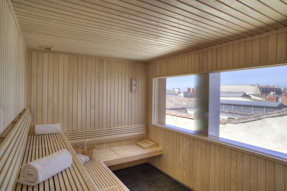 swimming pool spa