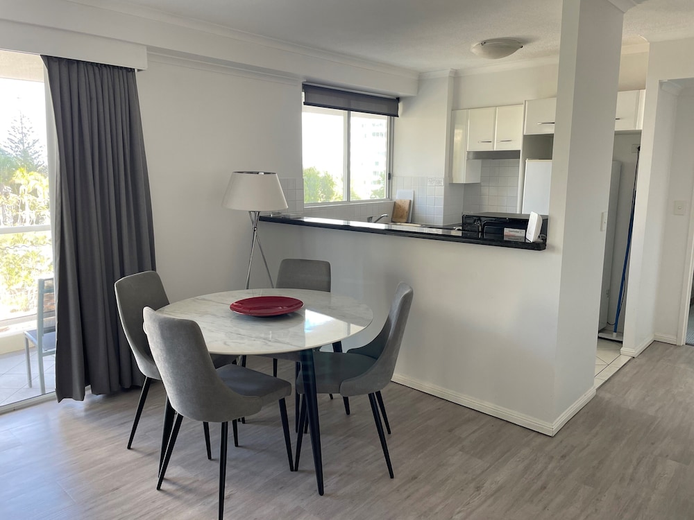 Crest Apartments 55/64