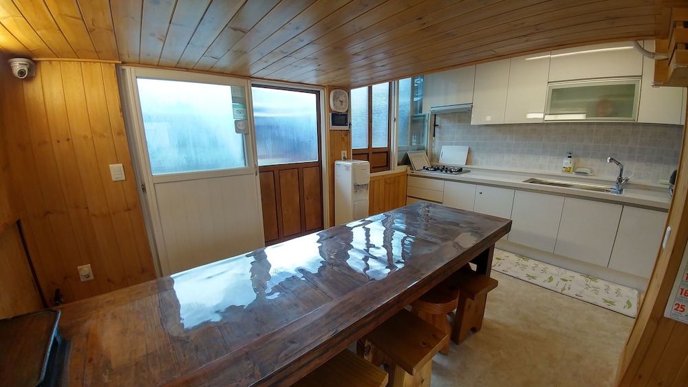 So Hyeon Dang Hanok Guesthouse 48/67