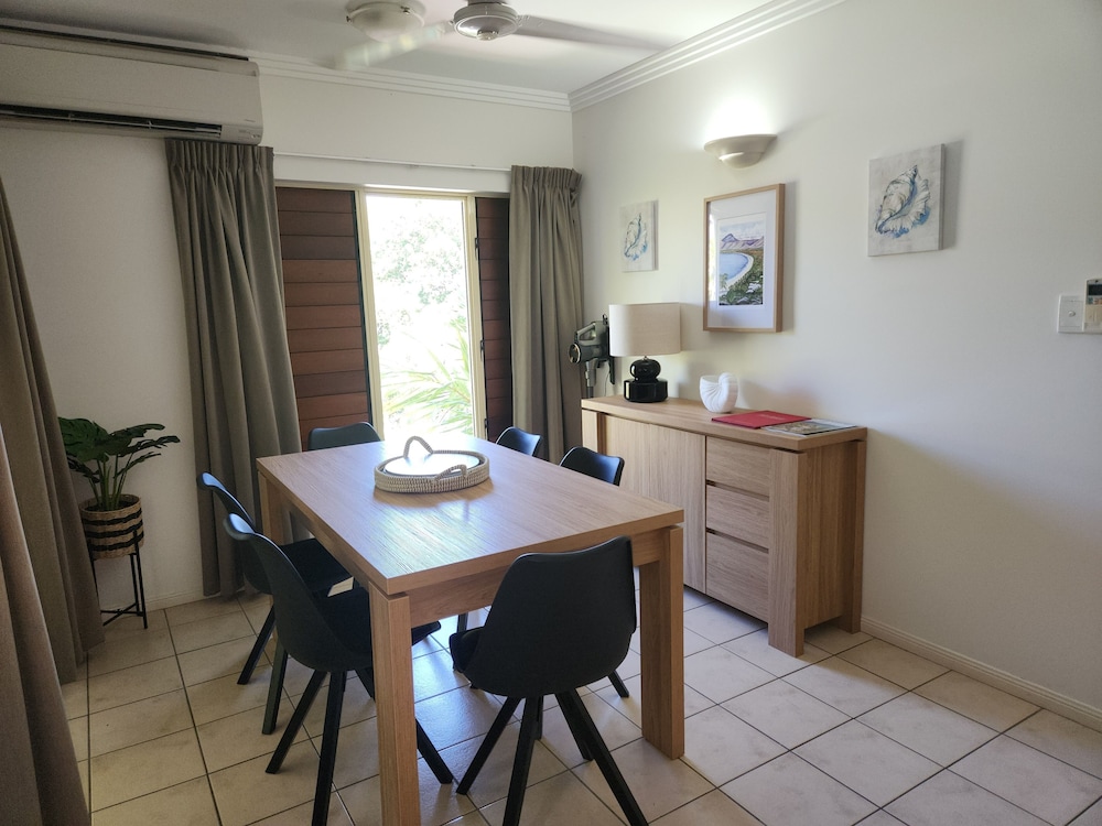 Central Plaza Port Douglas 52/63