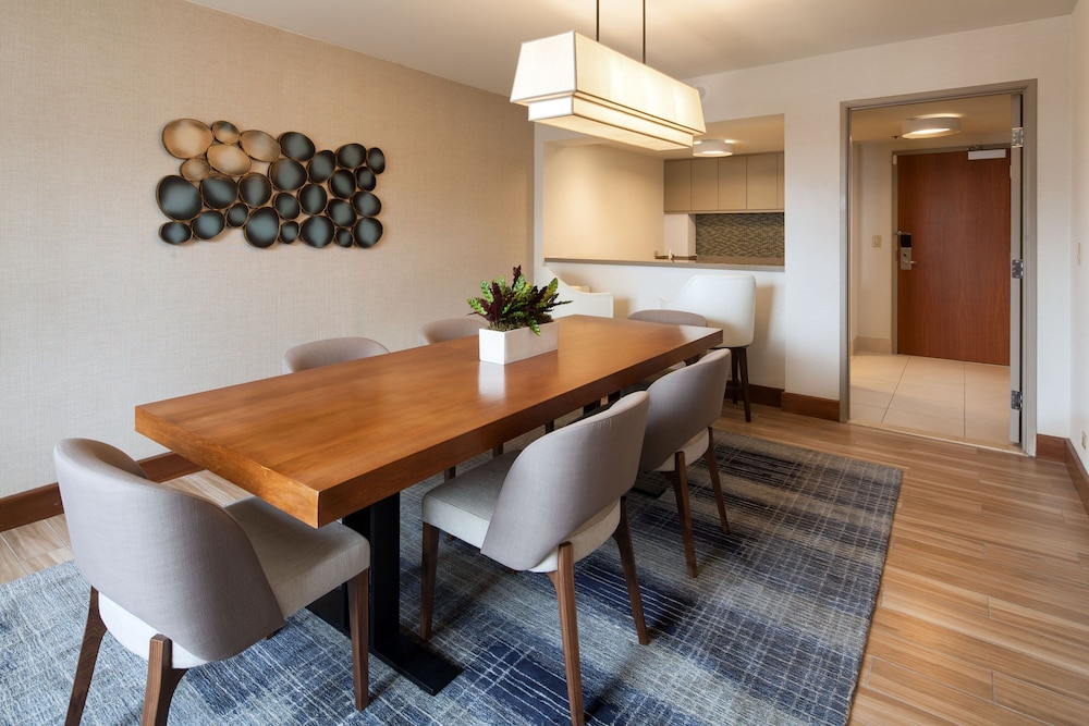 Westin Gaslamp Quarter 51/61