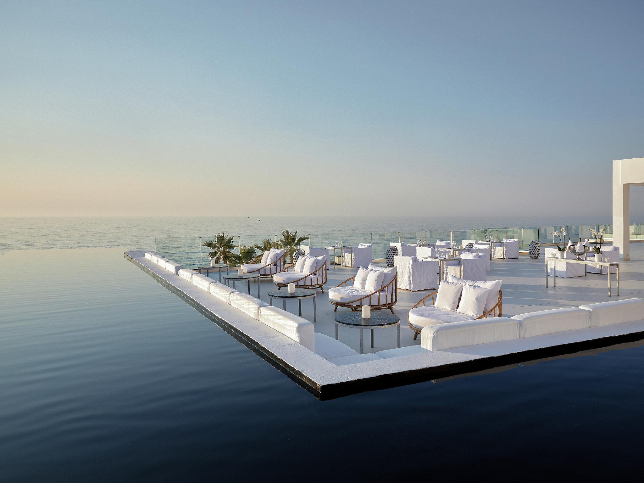 Room, Pool Access