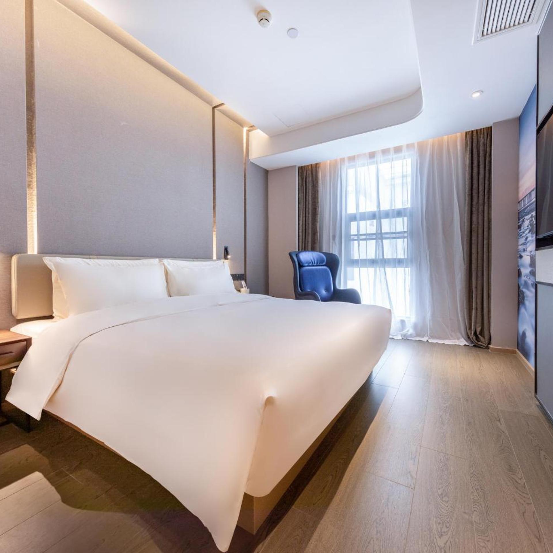 Atour Hotel (Xiamen Jimei Lake Business Center) 8/55