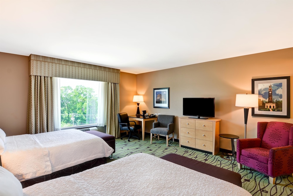 Hampton Inn And Suites Raleigh Crabtree Valley Nc 14/55