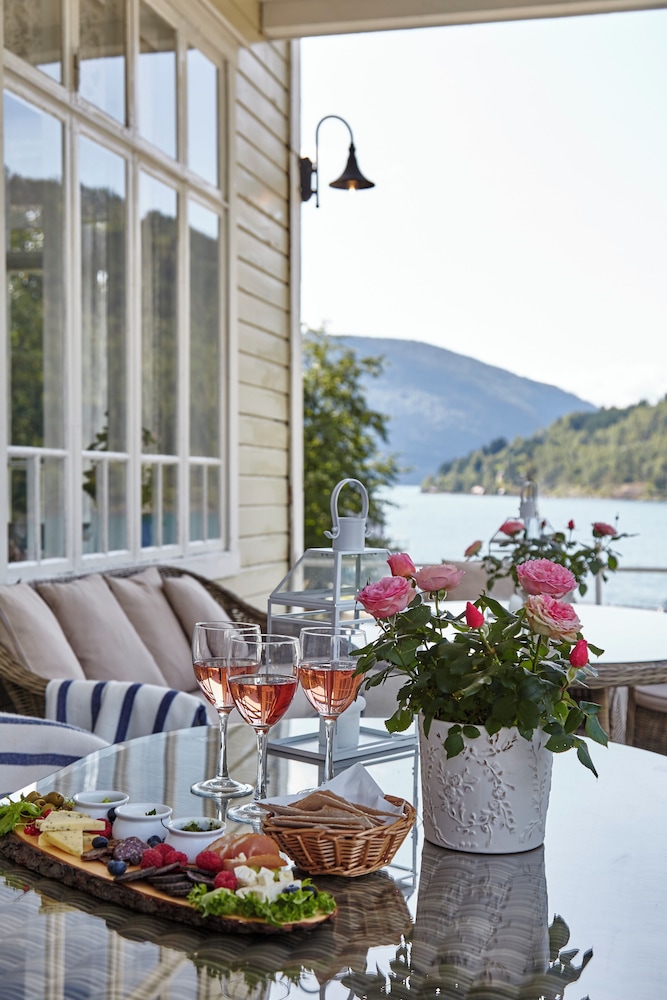Visnes Hotel 38/62