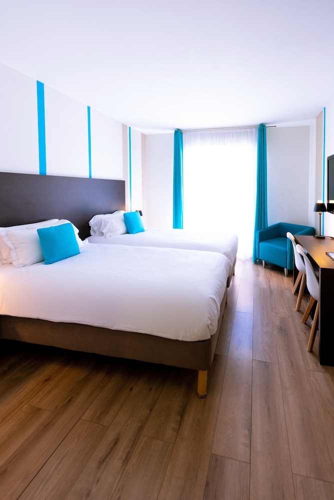 Hotel Le Mas Du Golf 32/77