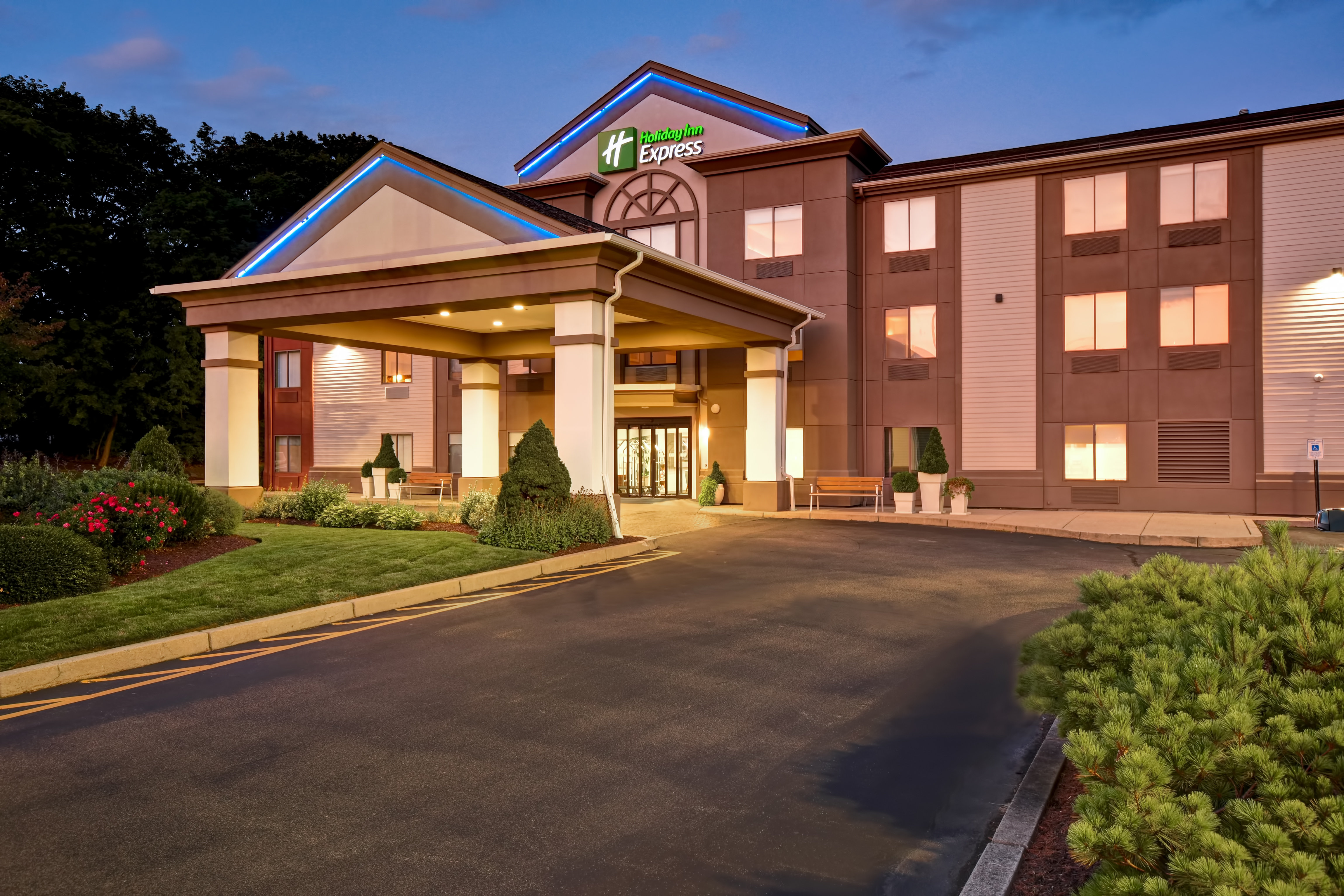 Holiday Inn Express Newport North - Middletown 49/49